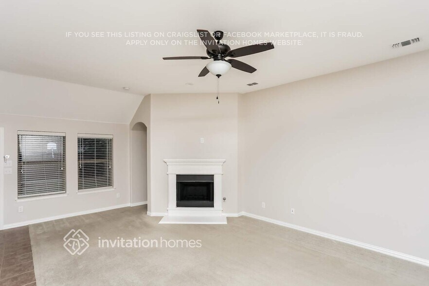 Building Photo - 2512 Flowing Springs Dr