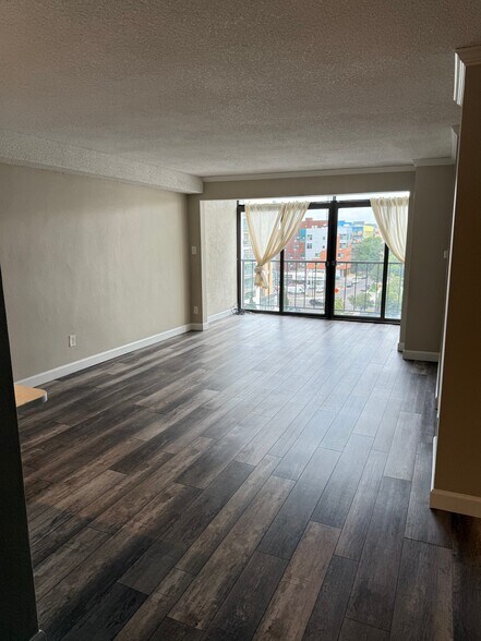 Living area - 2 Adams St