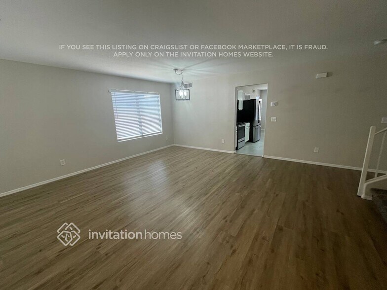 Building Photo - 434 W Orchard Way