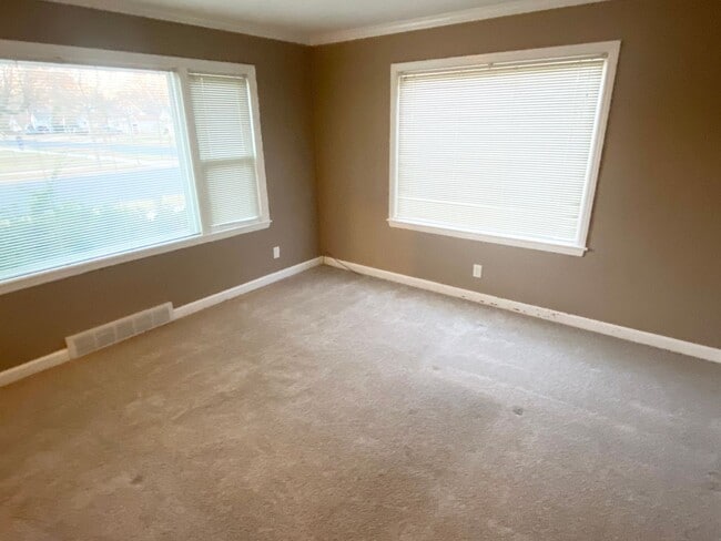 Building Photo - 2-Bedroom 1 Bath Ranch Style Home Near GD ...