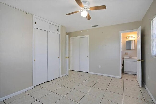 Building Photo - 1623 Ferndell Rd