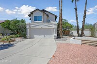 Building Photo - 1022 W Estrella Dr