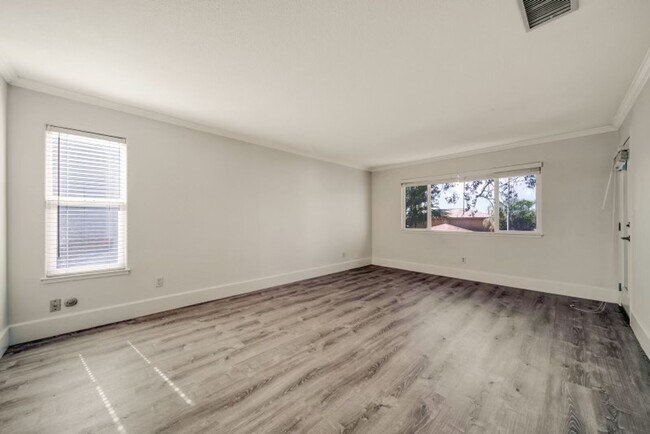 Building Photo - Wonderful Home with a Boat Slip and a Comm...