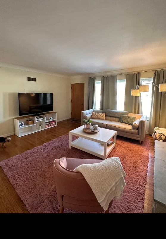 Building Photo - 9332 Litzsinger Rd