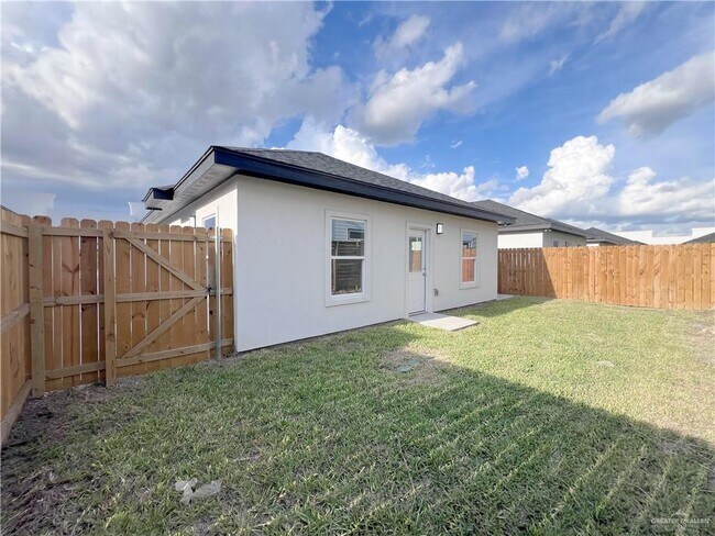 Building Photo - 24 E St