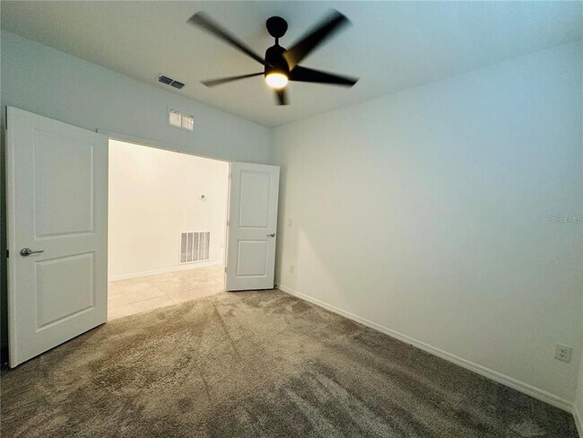 Building Photo - 3102 61st Dr E