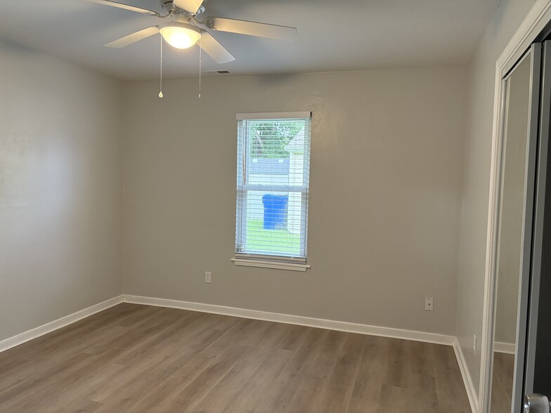 Building Photo - 311 N Oceana Blvd