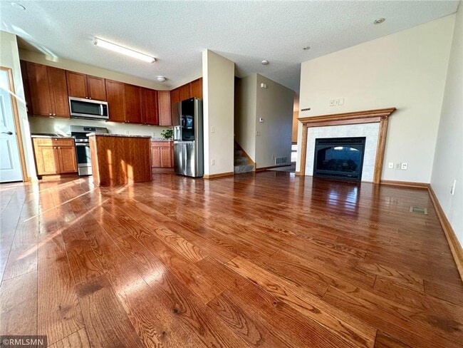 Building Photo - 1760 Riverside Dr