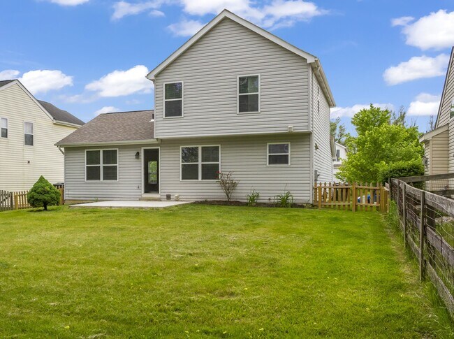 Building Photo - 556 Weeping Willow Ln