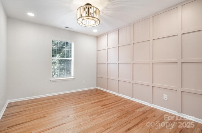 Building Photo - 111 Monterey Dr