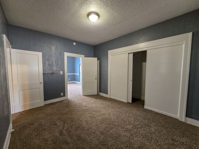 Building Photo - 3 Bed home in Shawnee!