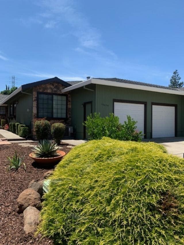 Building Photo - Morgan Hill Single Level Townhome
