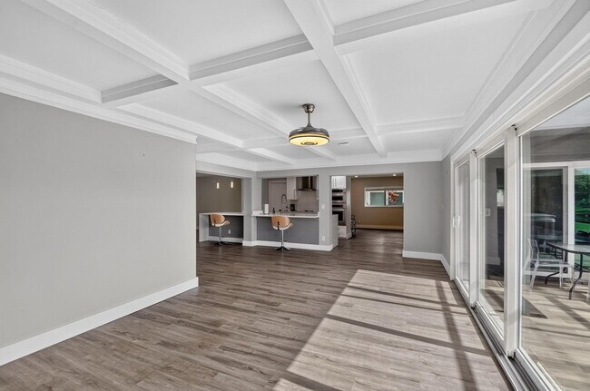 Building Photo - 14624 Country Side Ln
