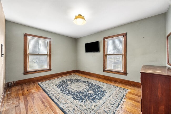 Building Photo - 373 Genesee St