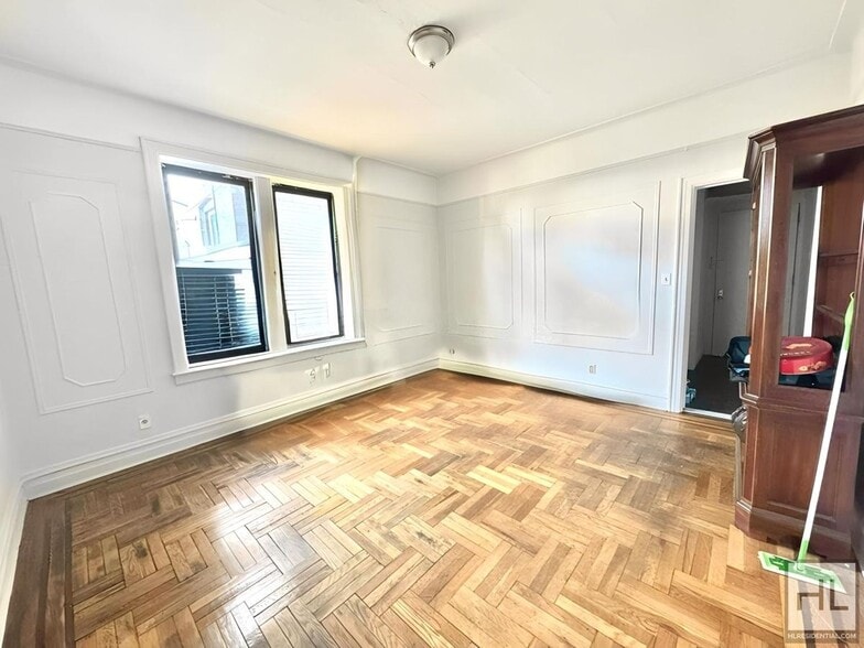 Building Photo - 66 STREET