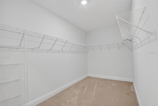 Building Photo - 2546 Warren Acrs Blvd