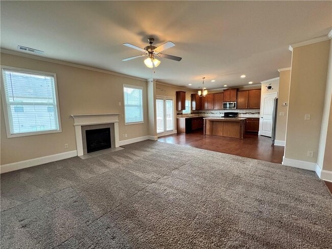 Building Photo - 3550 Golden Gate Ln