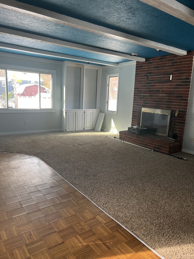 Building Photo - 1264 Brainard Rd