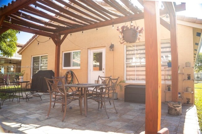 Building Photo - 20875 NW 20th St