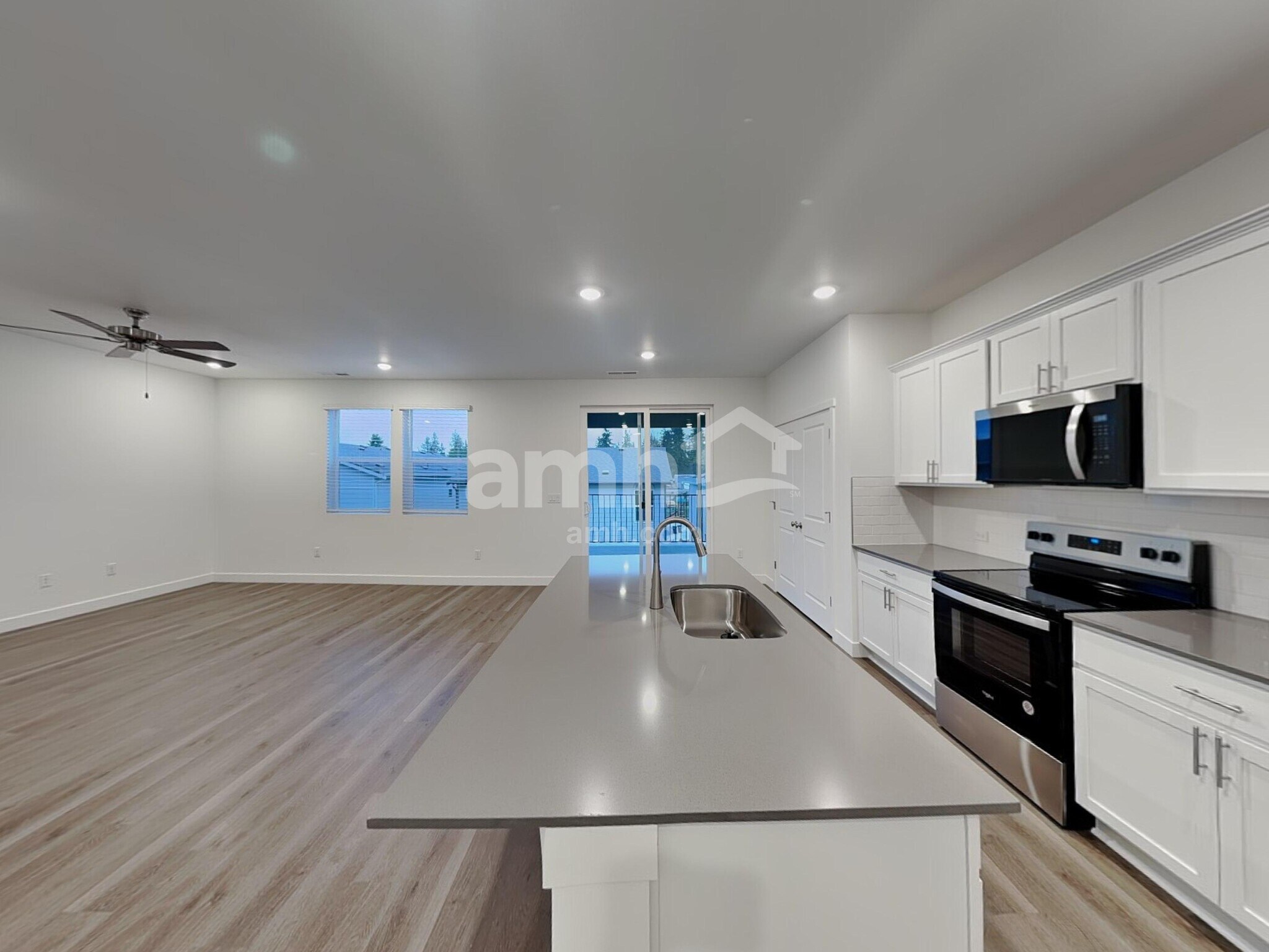 Building Photo - 8544 47th Pl NE