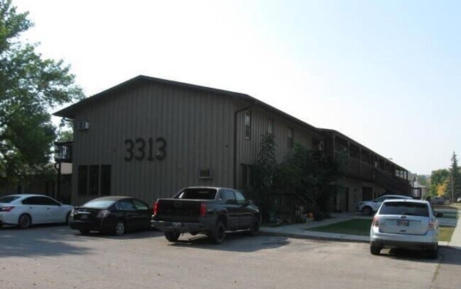 Building Photo - 3313 Leland Ln