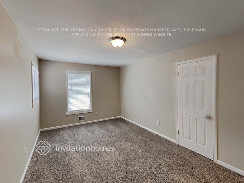 Building Photo - 595 Rivercrest Dr