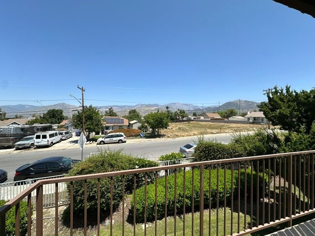 Building Photo - 3bd/2ba Condo - Mentone, CA