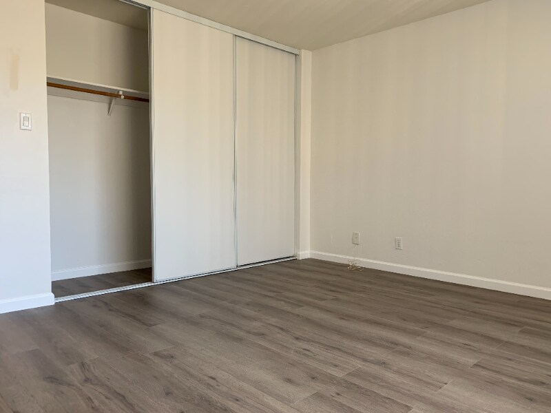 Building Photo - 729 Highland Ave