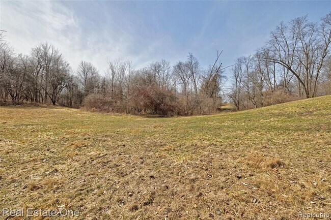 Building Photo - 5307 Metamora Rd