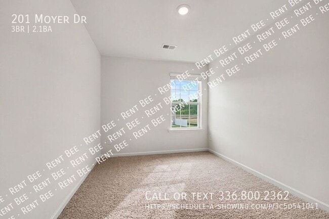Building Photo - 201 Moyer Dr