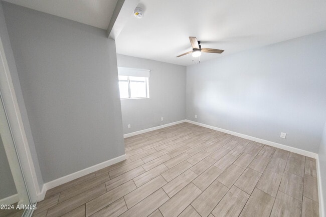 Building Photo - 2926 S Dromedary Dr