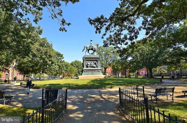 Building Photo - 1619 R St NW