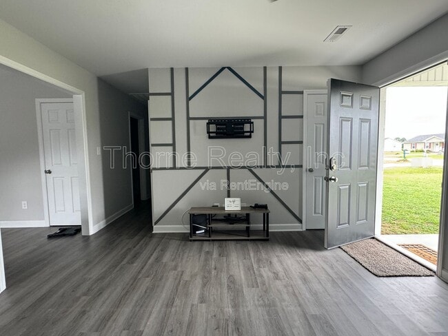 Building Photo - 2414 Heath Ln