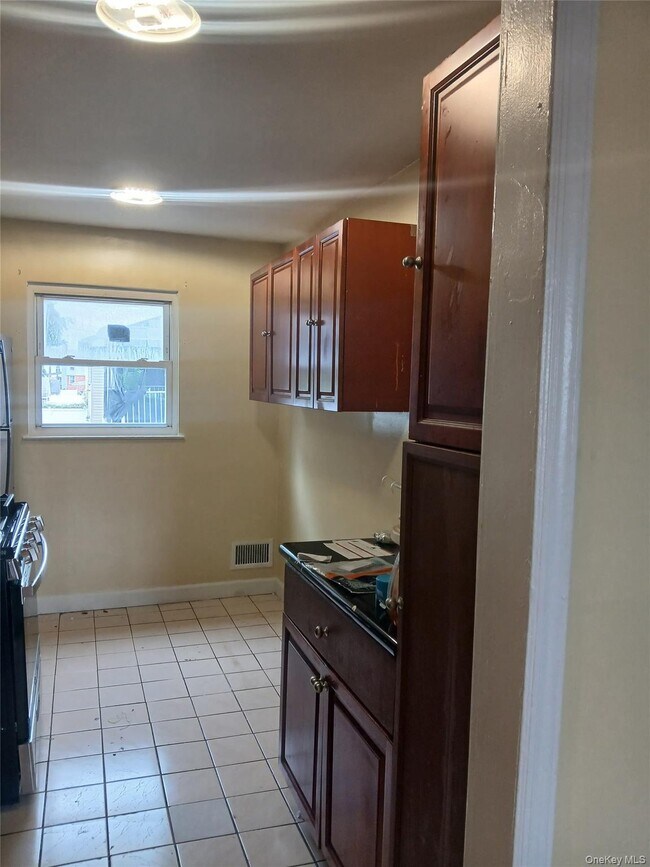 Building Photo - 145-08 Hook Creek Blvd