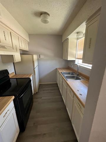 Building Photo - 2424 N Willis St