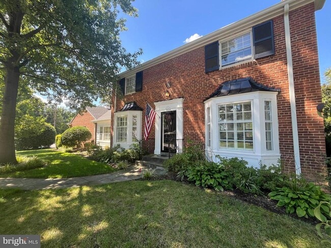 Building Photo - 3604 Oval Dr