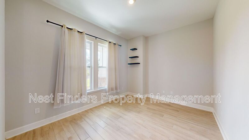 Building Photo - 202 Ashbury St