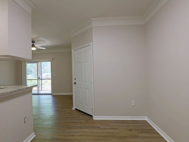 Building Photo - Royal Greens 11480-102