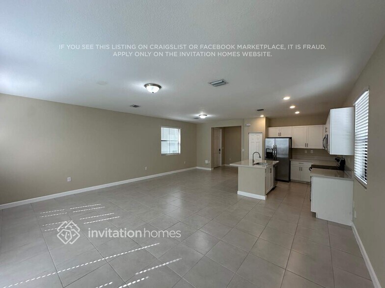 Building Photo - 3424 W 110th St