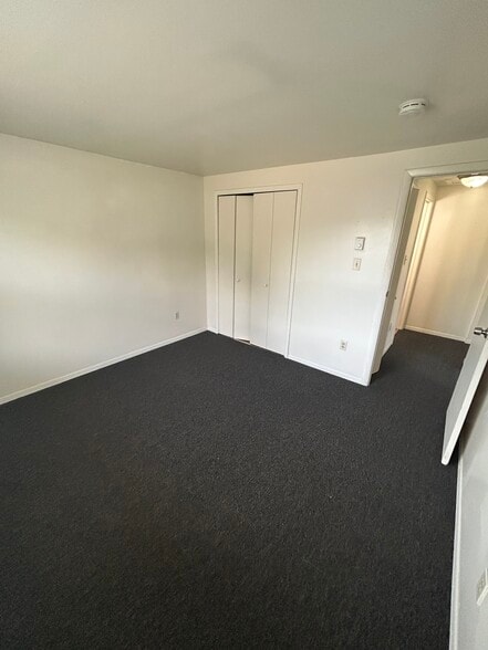 Bedroom 2 (1 closet) - 209 Endwell St