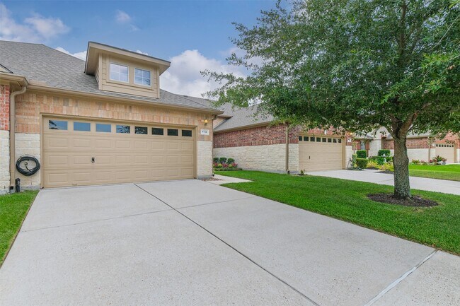 Building Photo - 9718 Catalina Leaf Ln