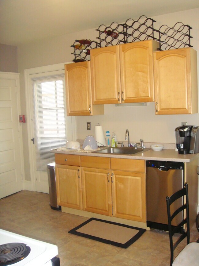 Updated Maple Kitchen with Quartz Counters - 241 W Union St