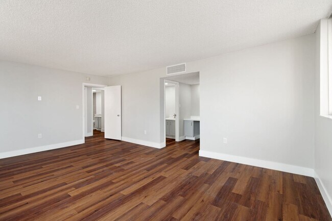 Building Photo - 17920 Gulf Blvd