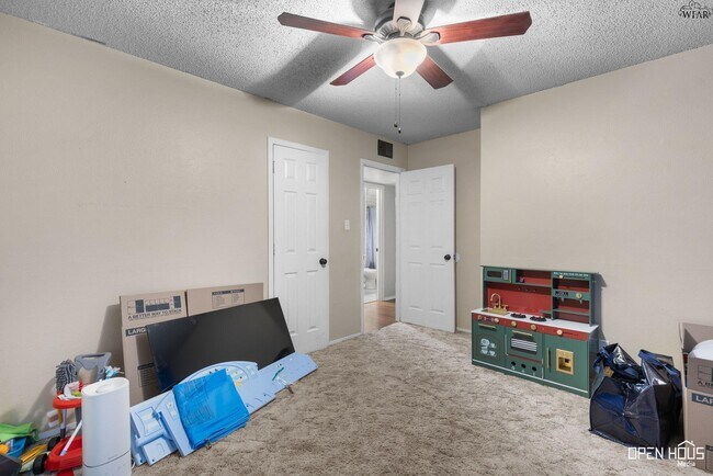 Building Photo - 4906 Colleen Dr