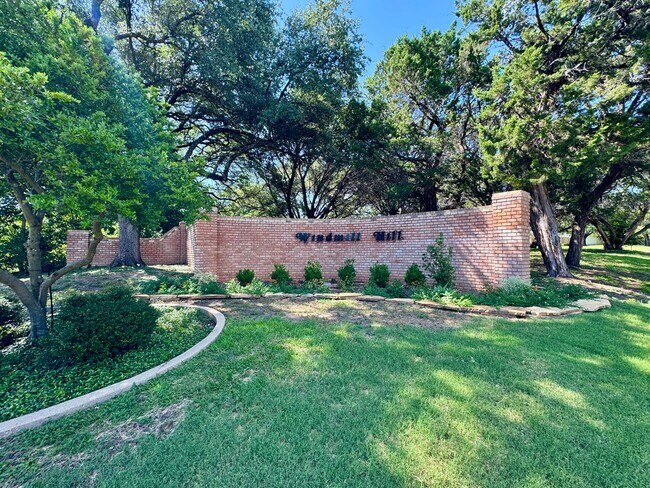 Building Photo - Single Family Home Available in Windmill Hill