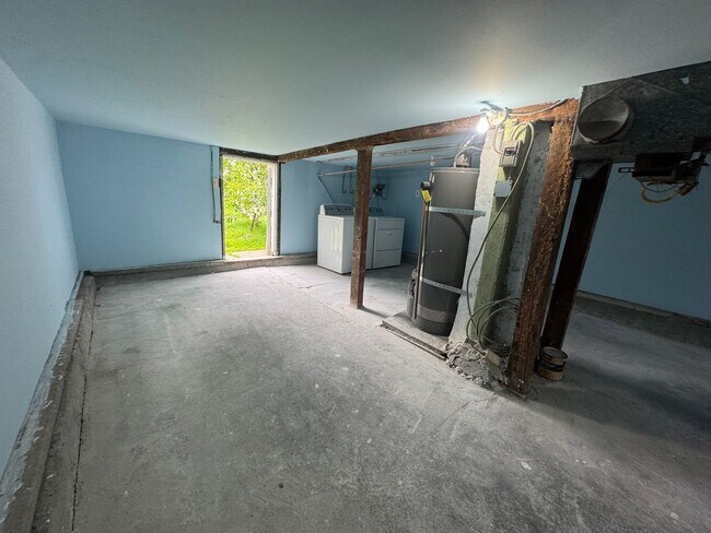 Building Photo - 5913 Vallejo St
