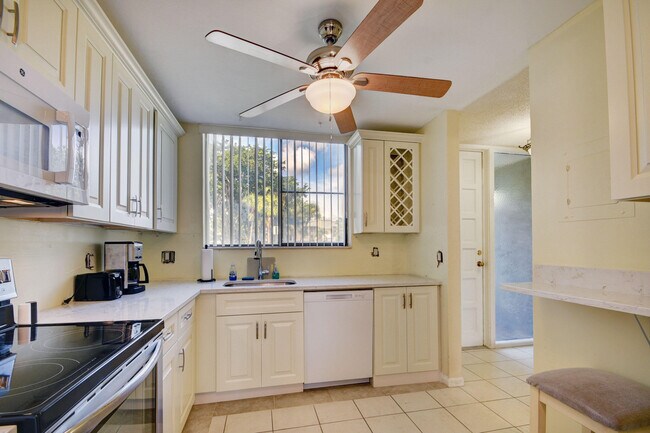Building Photo - 4815 Esedra Ct