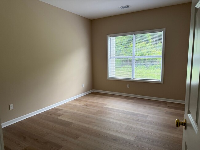 Building Photo - Fully Renovated 2 Bedroom/ 2 Bathroom Home with Garage-Village at Old Towne