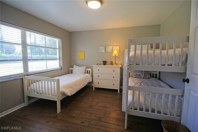 Building Photo - 4459 Flamingo Dr