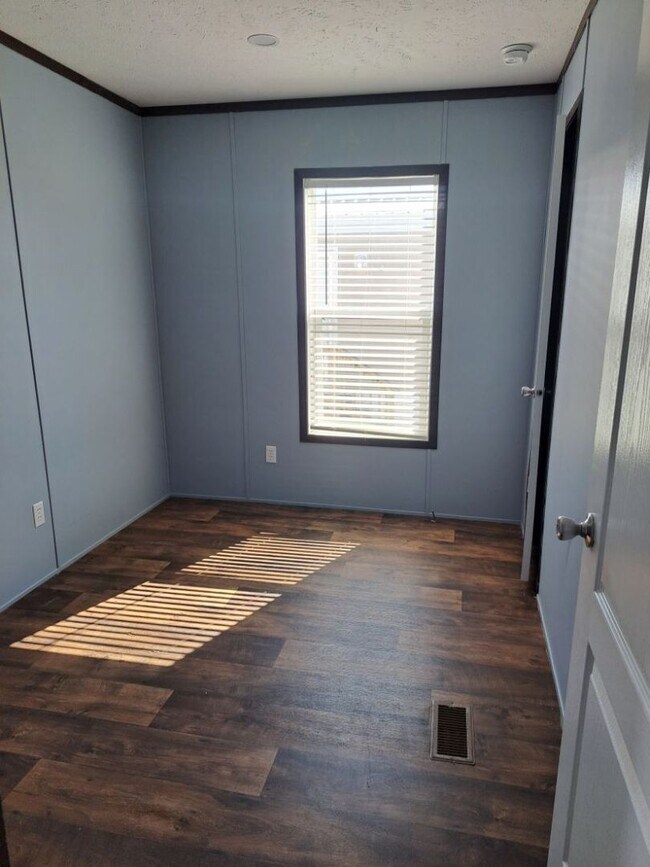 Building Photo - New 3-Bed, 2-Bath! SUMMER SPECIAL-LIMITED ...